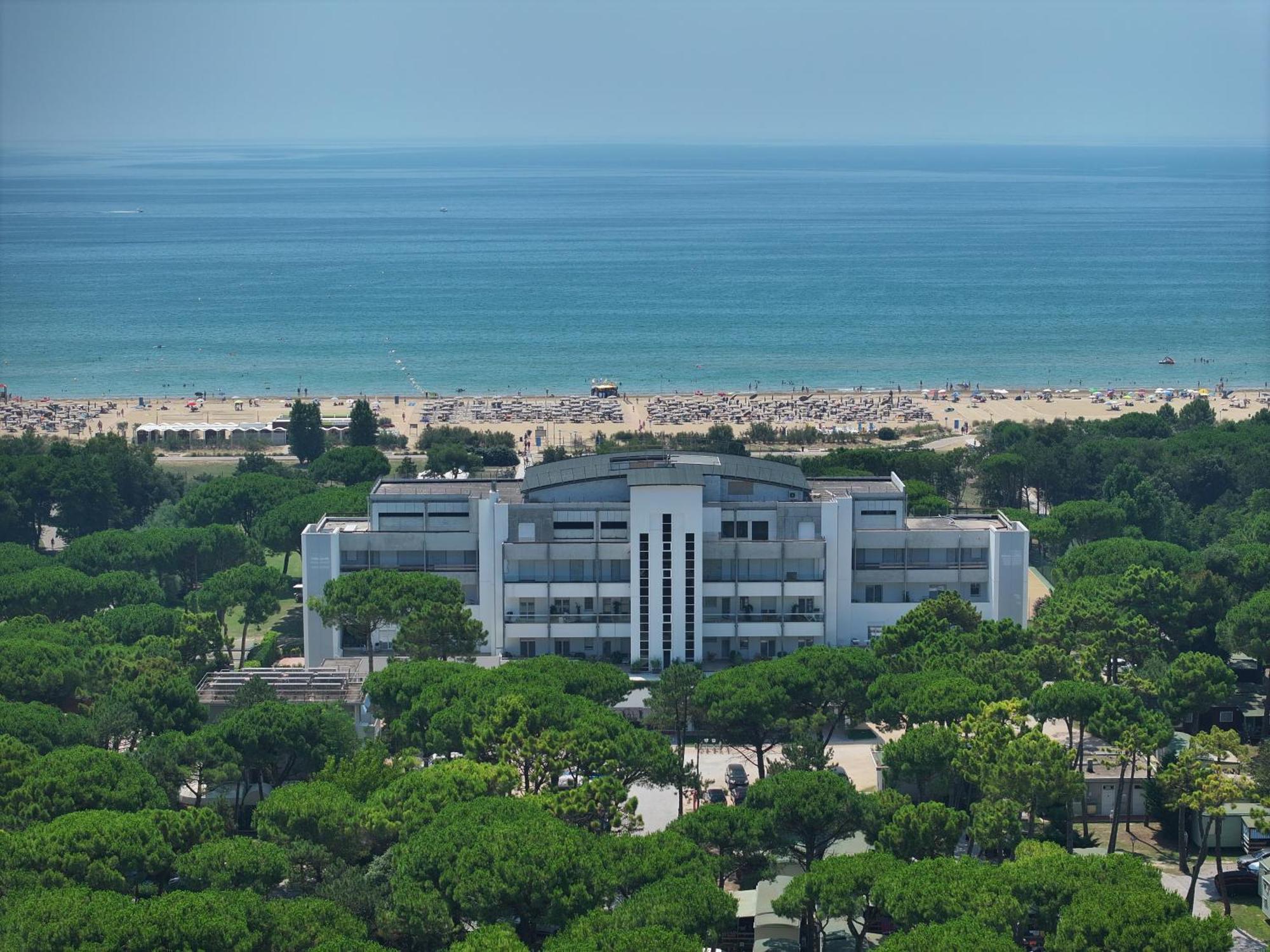 Il Tridente Hotel Bibione Buitenkant foto