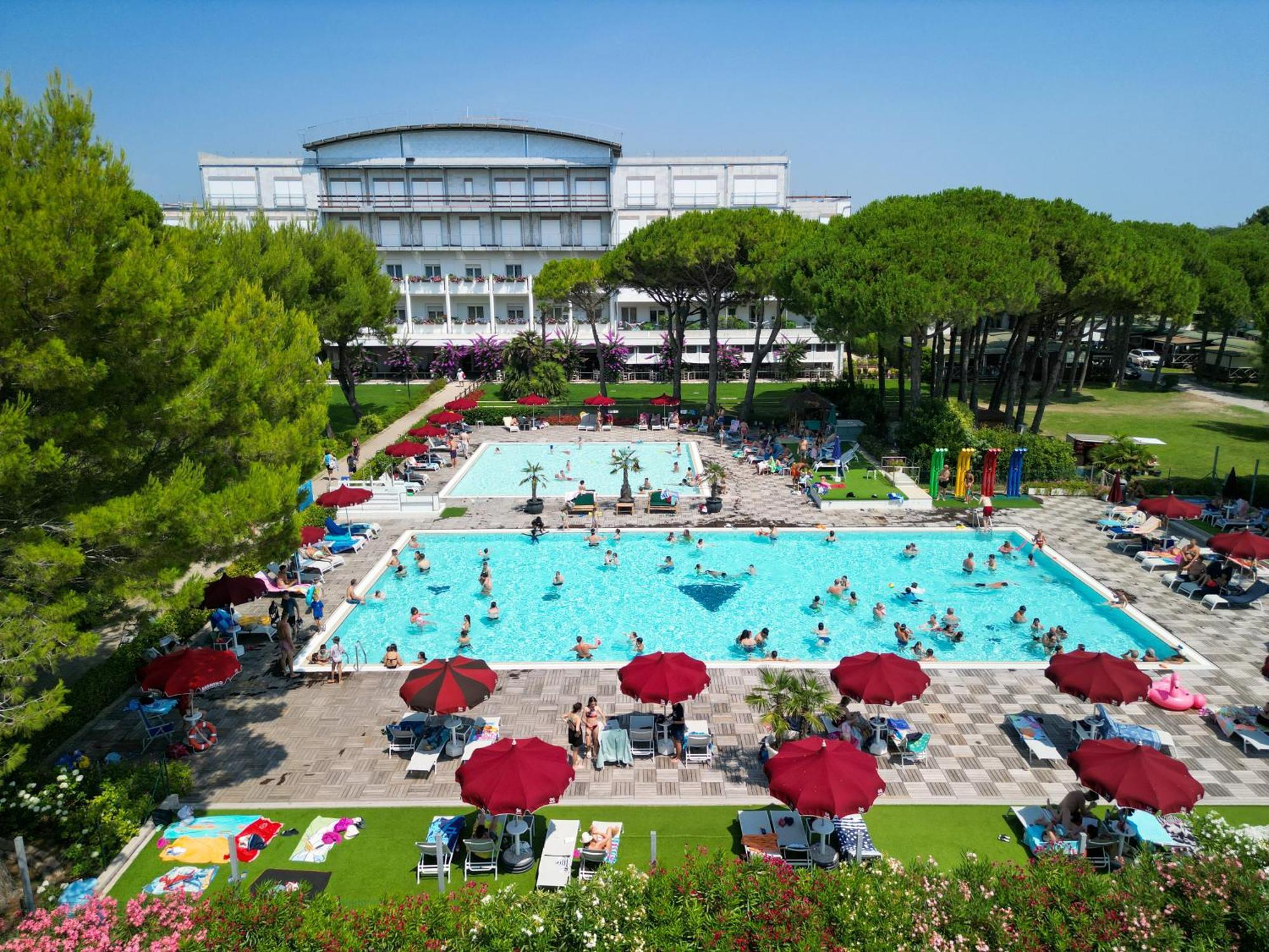 Il Tridente Hotel Bibione Buitenkant foto