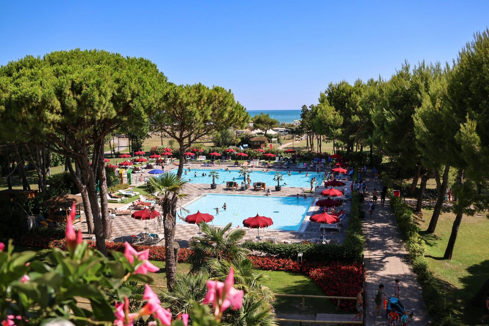Il Tridente Hotel Bibione Buitenkant foto