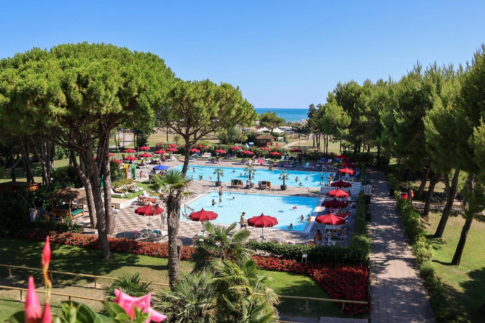 Il Tridente Hotel Bibione Buitenkant foto