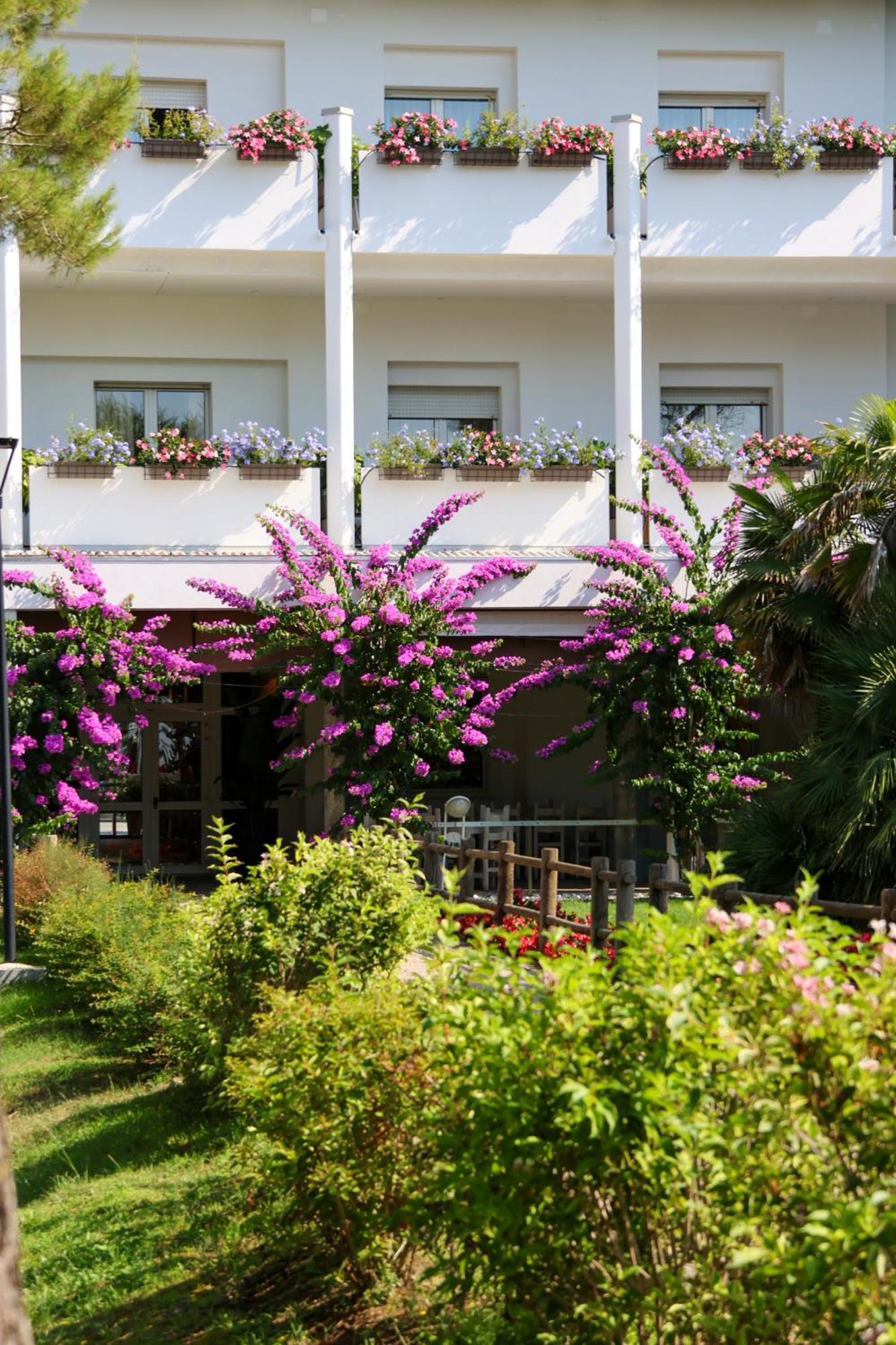 Il Tridente Hotel Bibione Buitenkant foto