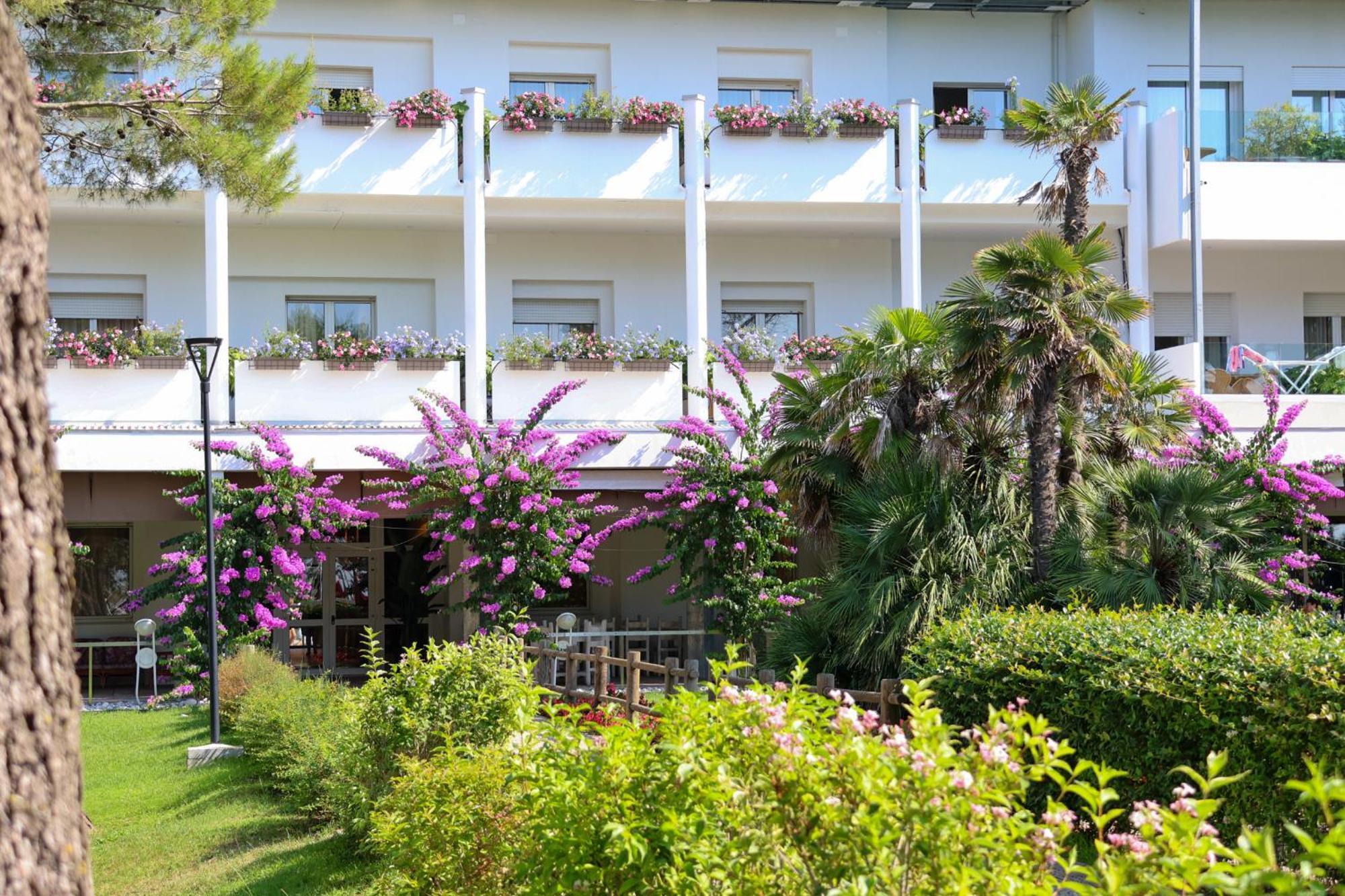 Il Tridente Hotel Bibione Buitenkant foto