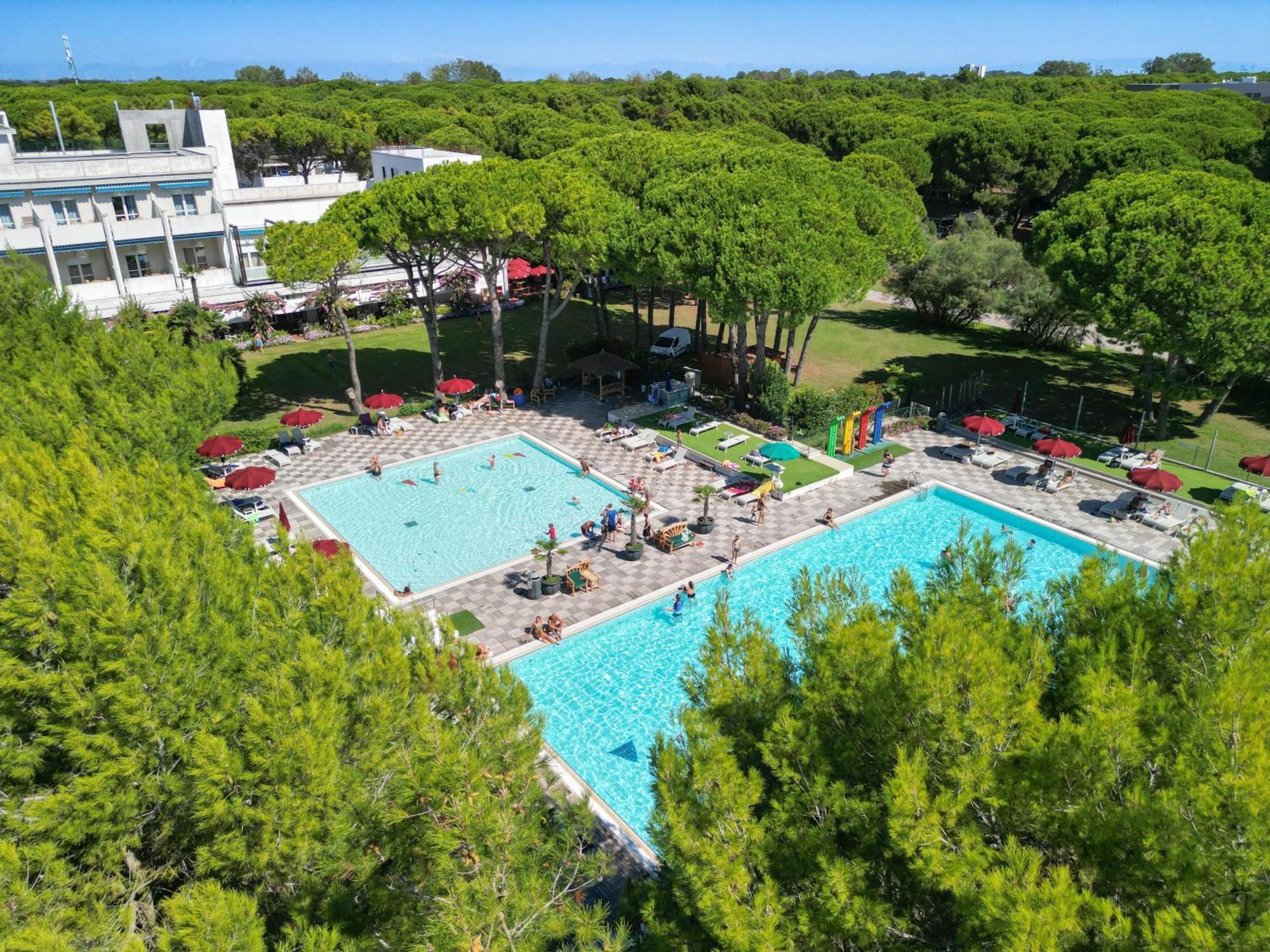 Il Tridente Hotel Bibione Buitenkant foto